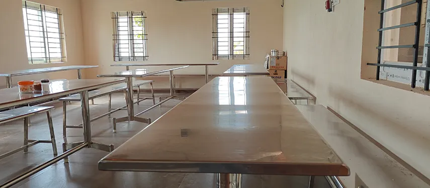 Clean & Comfortable Dining Hall
